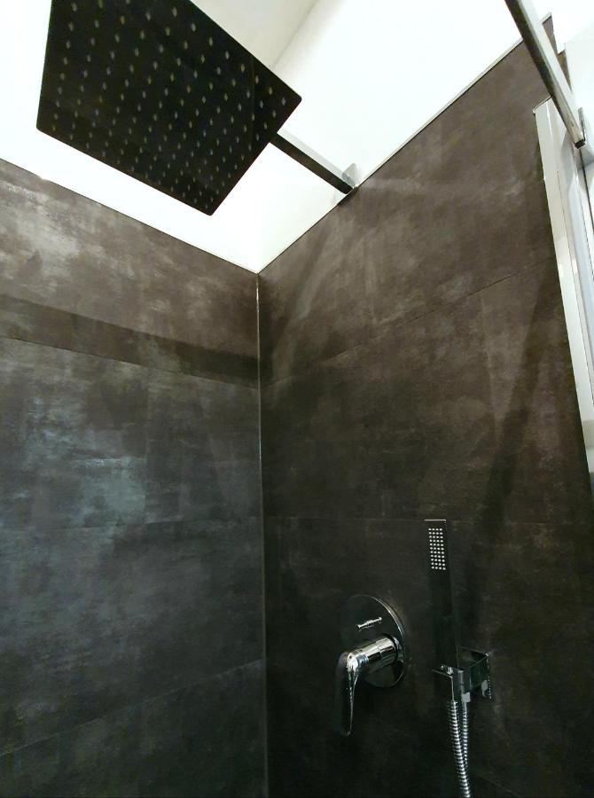 Moderne Wohlfuehloase Zentral In Seenaehe - Pillow Menu, 2 Stk 55" Smart Tvs, Netflix, Disneyplus Uvm Wetter  Exterior photo